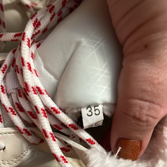 Girls white snow boots size 3.5 - Picture 5 of 5